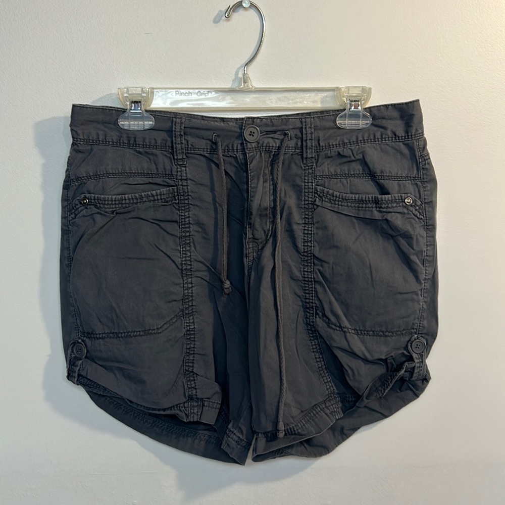 Supplies brand women’s short size 10 gray color